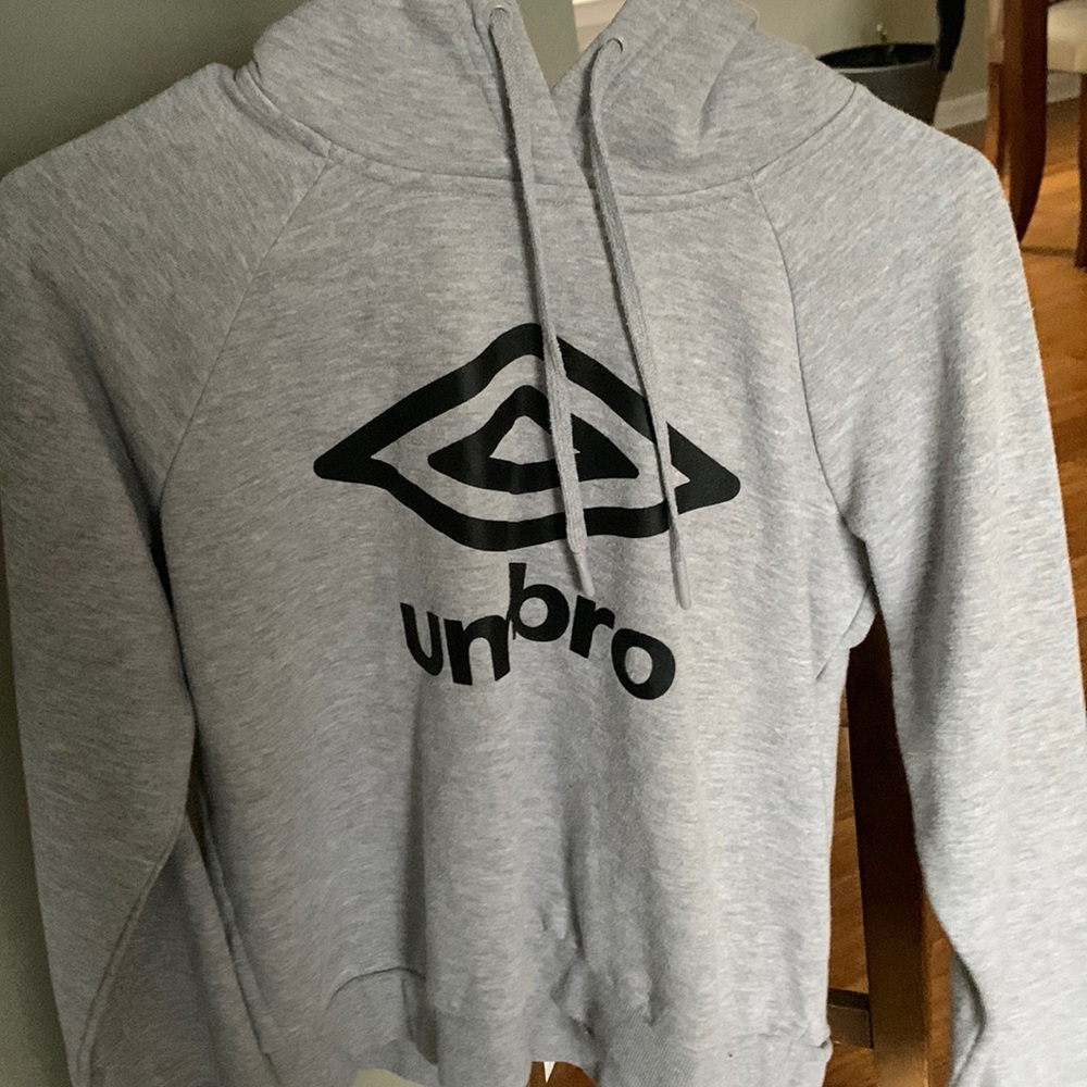 gray hoodie
